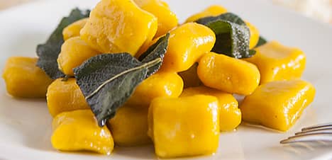 Tekvicovo-ricottové gnocchi so šalviovým maslom