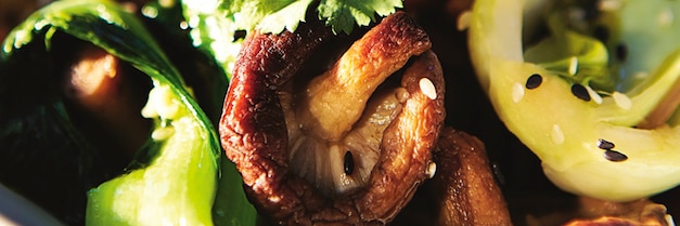 Ázijské smažené huby s pak-choi