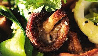 Ázijské smažené huby s pak-choi