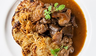 Husací guláš - varianta s opečenými kapustníkmi