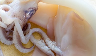 Sushi z plnenej sépie