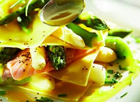 Špargľovo-lososové lasagne