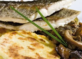 Zaúdený pstruh s houbovou smaženicou