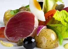 Nicoise šalát s čerstvým tuniakom