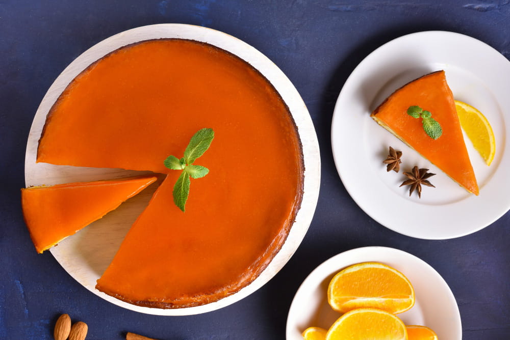 Гарбузово-апельсиновий мусовий торт з м'ятою