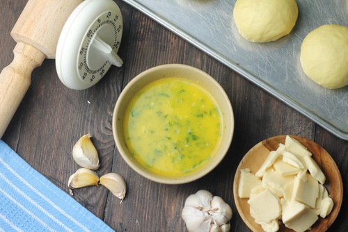 Приготування пампушок з часником