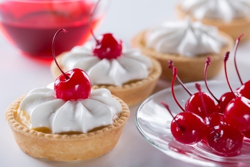 Вишня у десертах