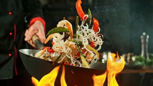 Приготування локшини WOK